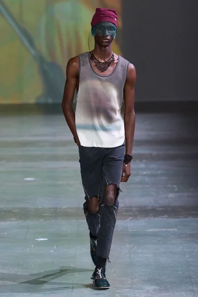 Look 27